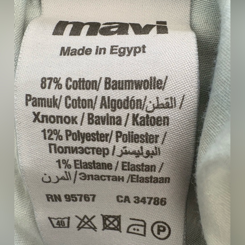 Mavi Classic Blue "Zach" Straight Leg Jeans (32x32) - Picture 11 of 11